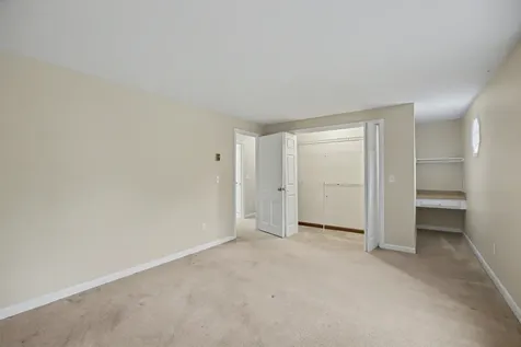 42 Country Road Hampstead NH 03826