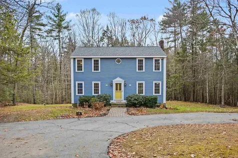 42 Country Road Hampstead NH 03826