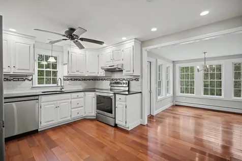 42 Country Road Hampstead NH 03826