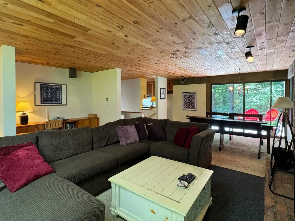 19 Deer Run Road Winhall VT 05340