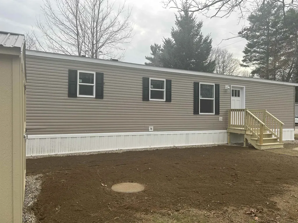 45 Crystal Springs Way Somersworth NH 03878