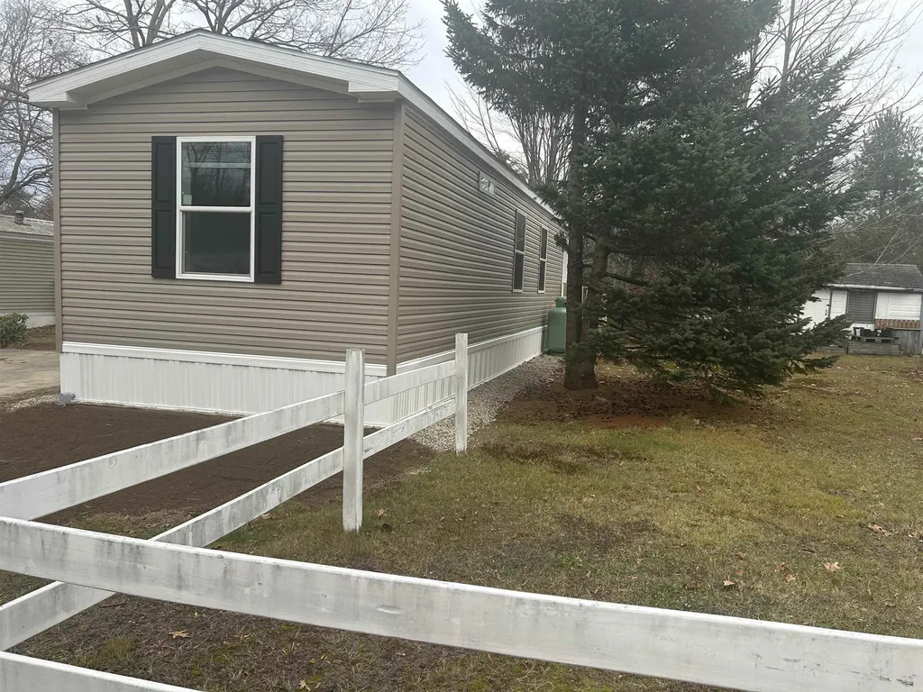 45 Crystal Springs Way Somersworth NH 03878