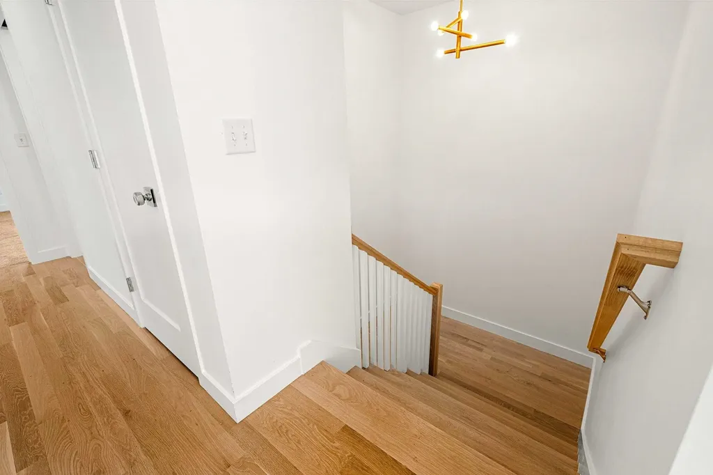 17 Lily Lane Londonderry NH 03053