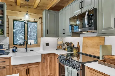 22 Crystal Avenue Jefferson NH 03583