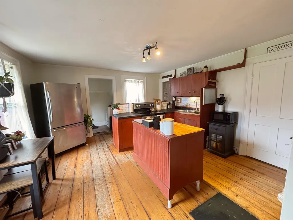 1076 Nh Route 123a Acworth NH 03607