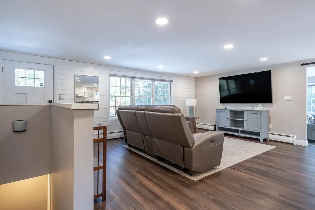 22 Bow Bog Road Bow NH 03304