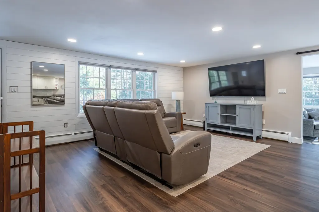 22 Bow Bog Road Bow NH 03304