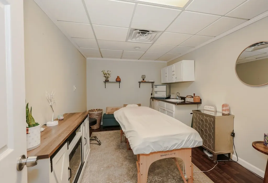 135 Nh-route 101a Amherst NH 03031