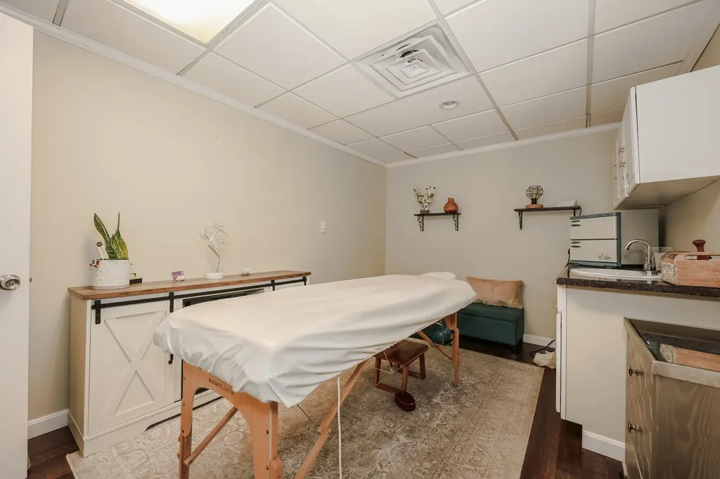 135 Nh-route 101a Amherst NH 03031