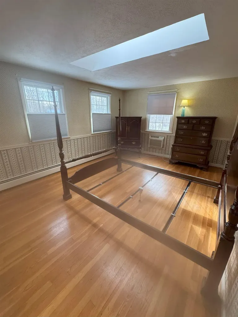 18 Christine Drive Atkinson NH 03811