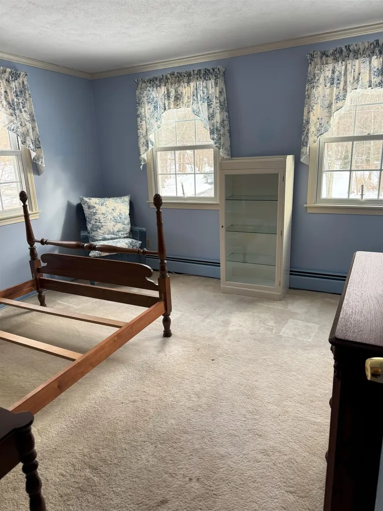 18 Christine Drive Atkinson NH 03811