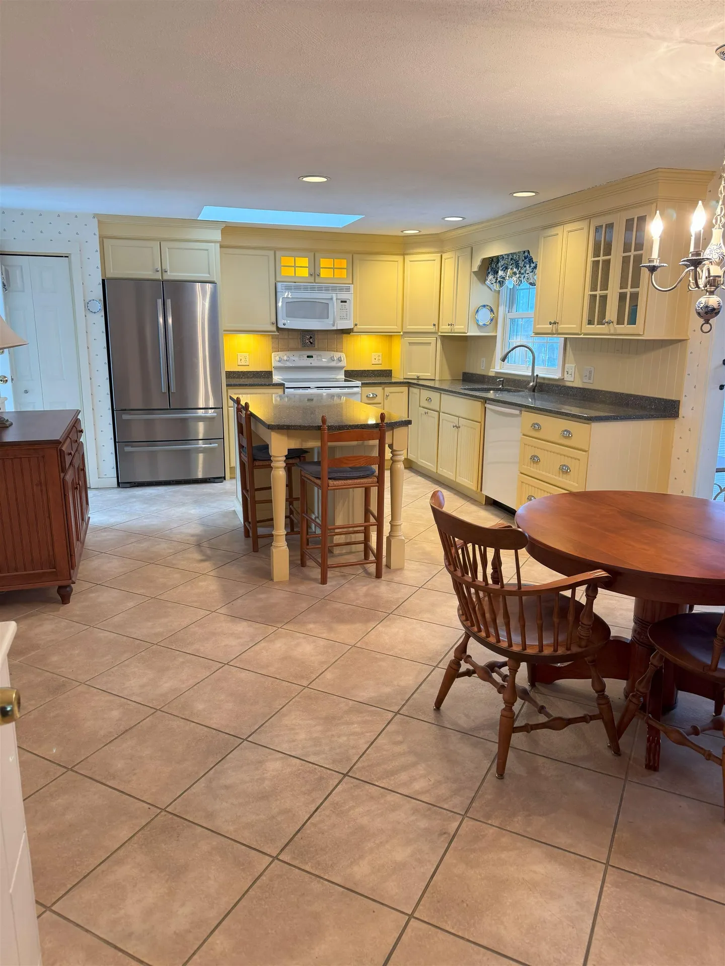 18 Christine Drive Atkinson NH 03811