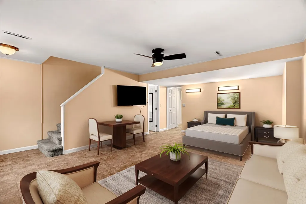 33 Cannongate Road Nashua NH 03063