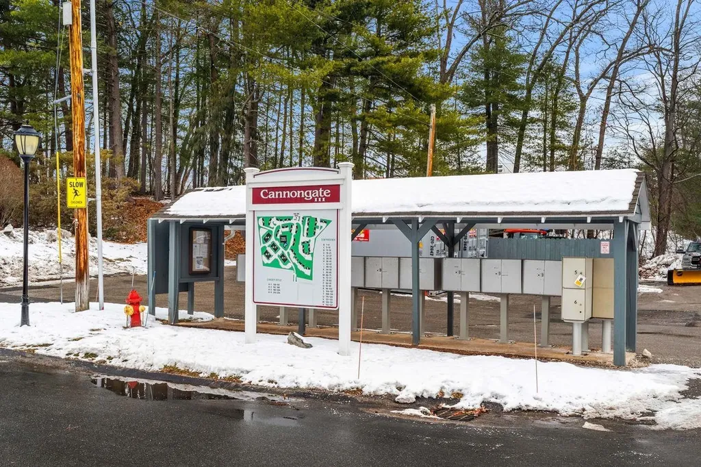 33 Cannongate Road Nashua NH 03063