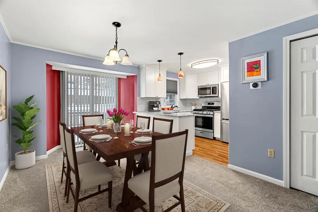 33 Cannongate Road Nashua NH 03063