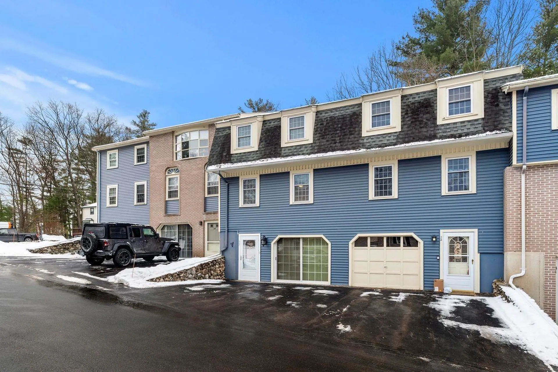 33 Cannongate Road Nashua NH 03063