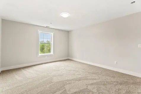 61 Driftwood Circle Sandown NH 03873