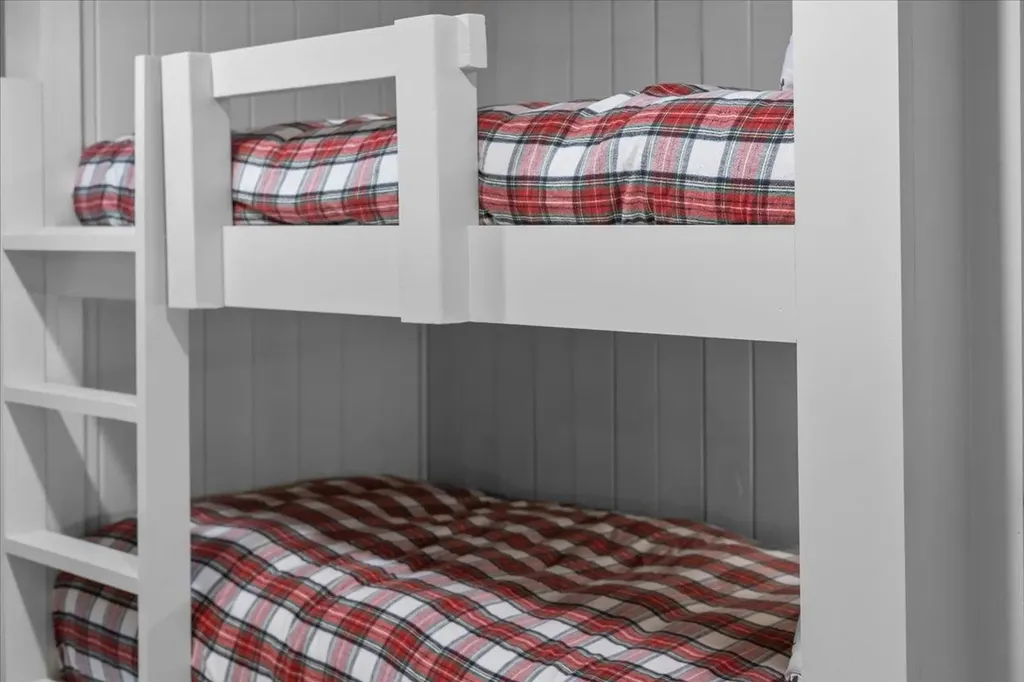 51 Tollhouse Lane Stowe VT 05672