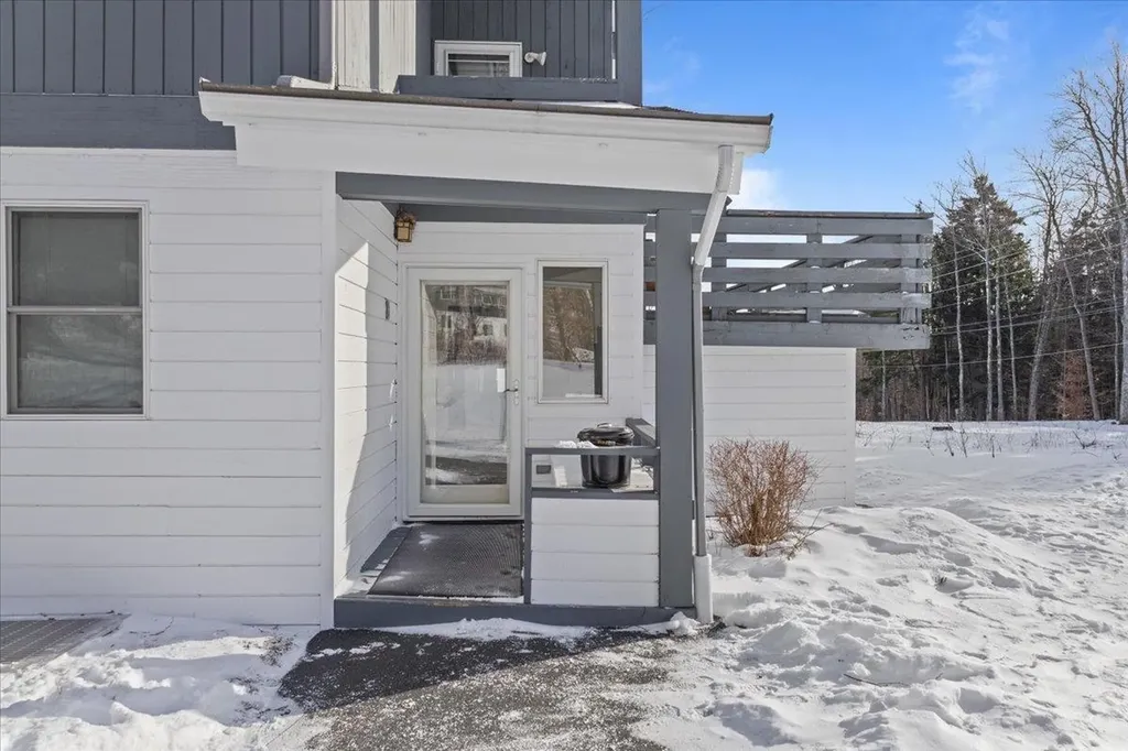 51 Tollhouse Lane Stowe VT 05672