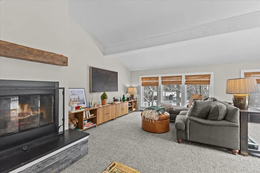 51 Tollhouse Lane Stowe VT 05672