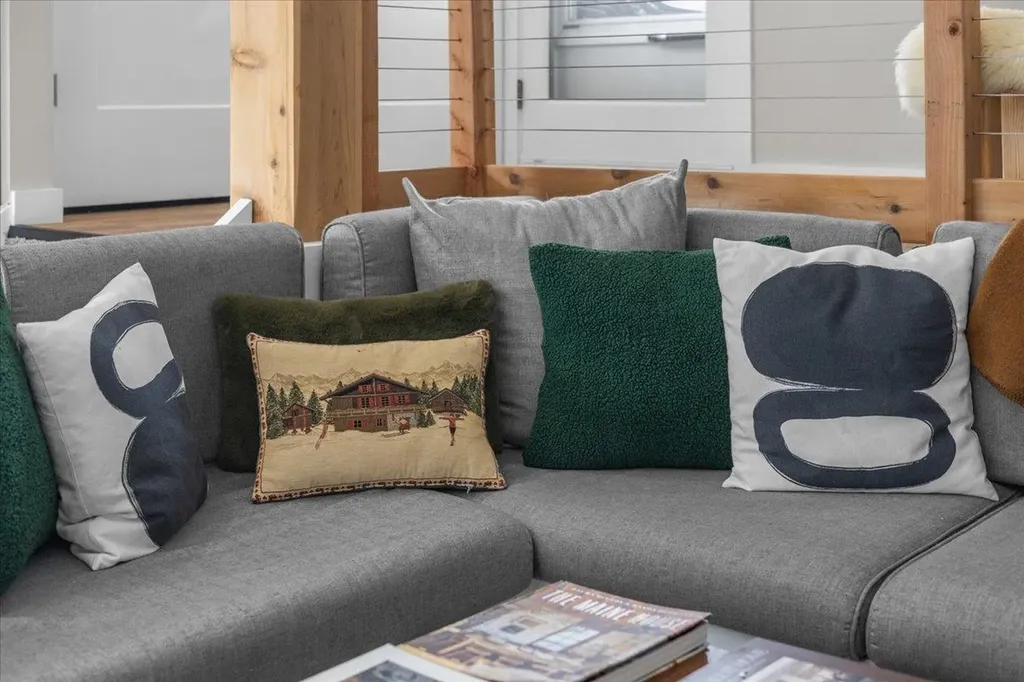 51 Tollhouse Lane Stowe VT 05672