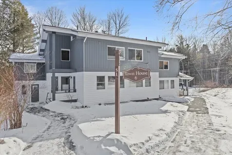 51 Tollhouse Lane Stowe VT 05672