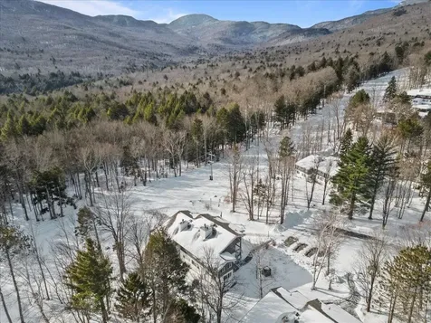 51 Tollhouse Lane Stowe VT 05672