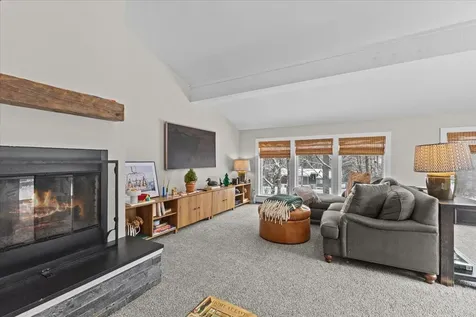 51 Tollhouse Lane Stowe VT 05672
