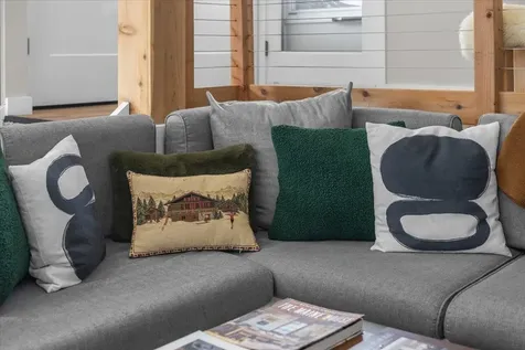 51 Tollhouse Lane Stowe VT 05672