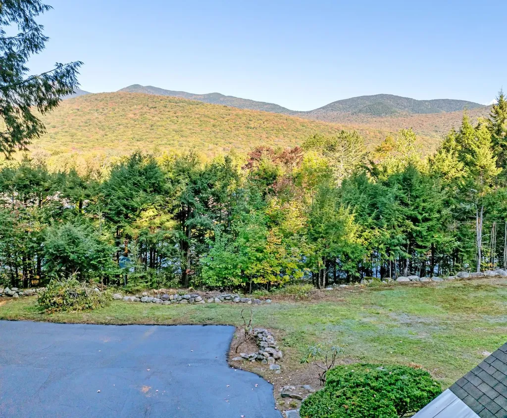 7 Parker Court Lincoln NH 03251