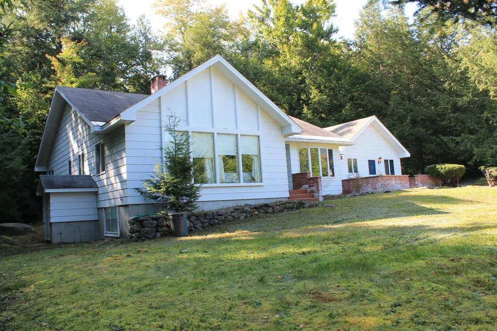 7 Parker Court Lincoln NH 03251