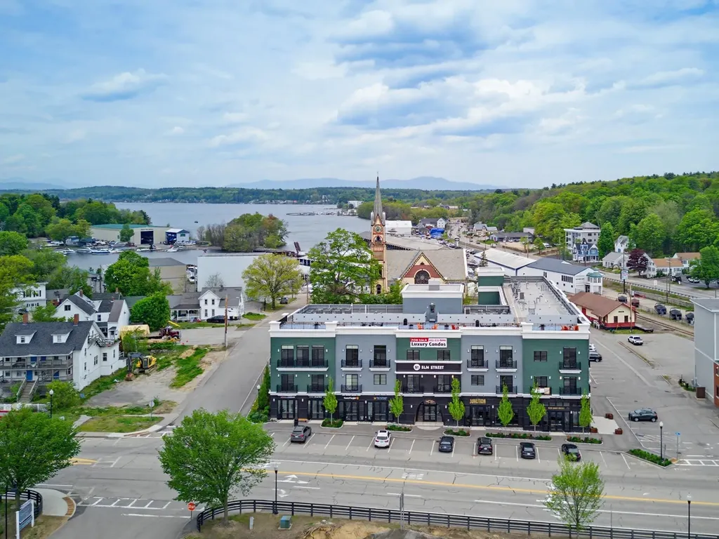 51 Elm Street Laconia NH 03246