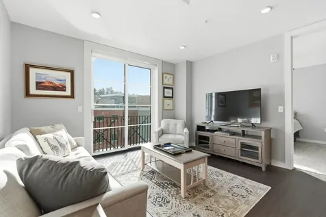 51 Elm Street Laconia NH 03246