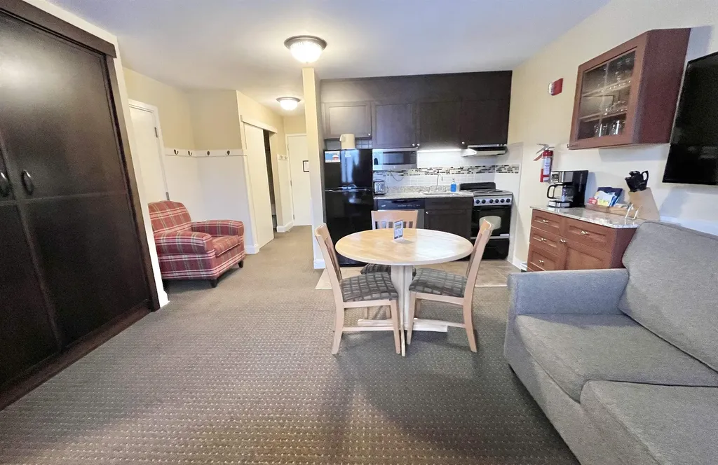 250/252 Q4, 89 Grand Summit Way Dover VT 05356