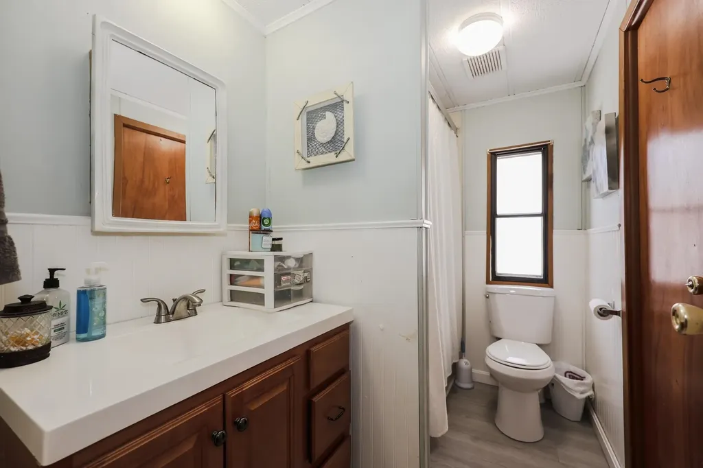 63 Evergreen Lane Hopkinton NH 03229