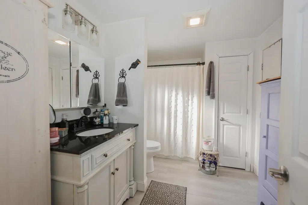 63 Evergreen Lane Hopkinton NH 03229