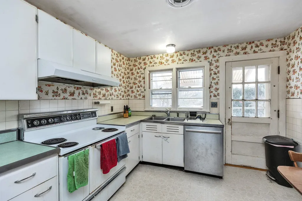 71 Parker Street Winchester NH 03470