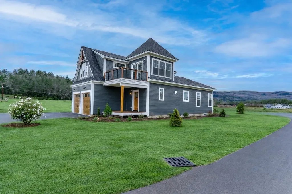 2 Benjamin Lane Thornton NH 03285