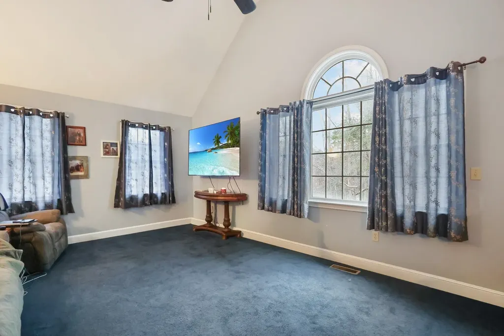 9 Village Drive Atkinson NH 03811