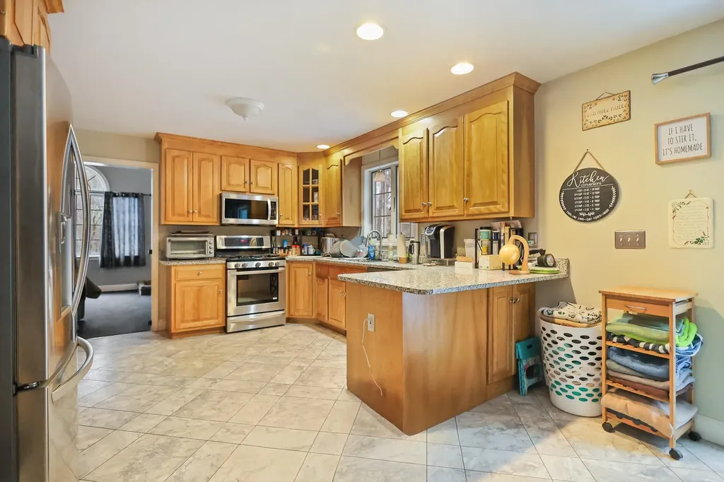 9 Village Drive Atkinson NH 03811