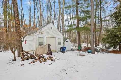 9 Village Drive Atkinson NH 03811