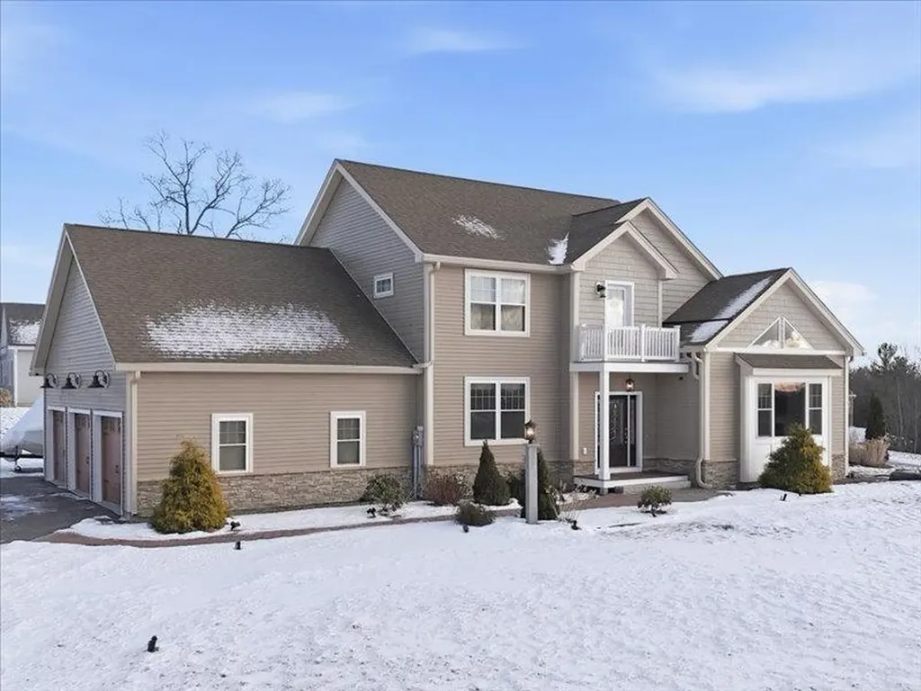 02 Aspen Drive Pelham NH 03076
