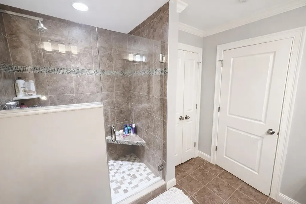 02 Aspen Drive Pelham NH 03076