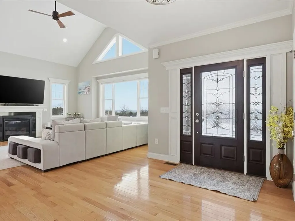 02 Aspen Drive Pelham NH 03076