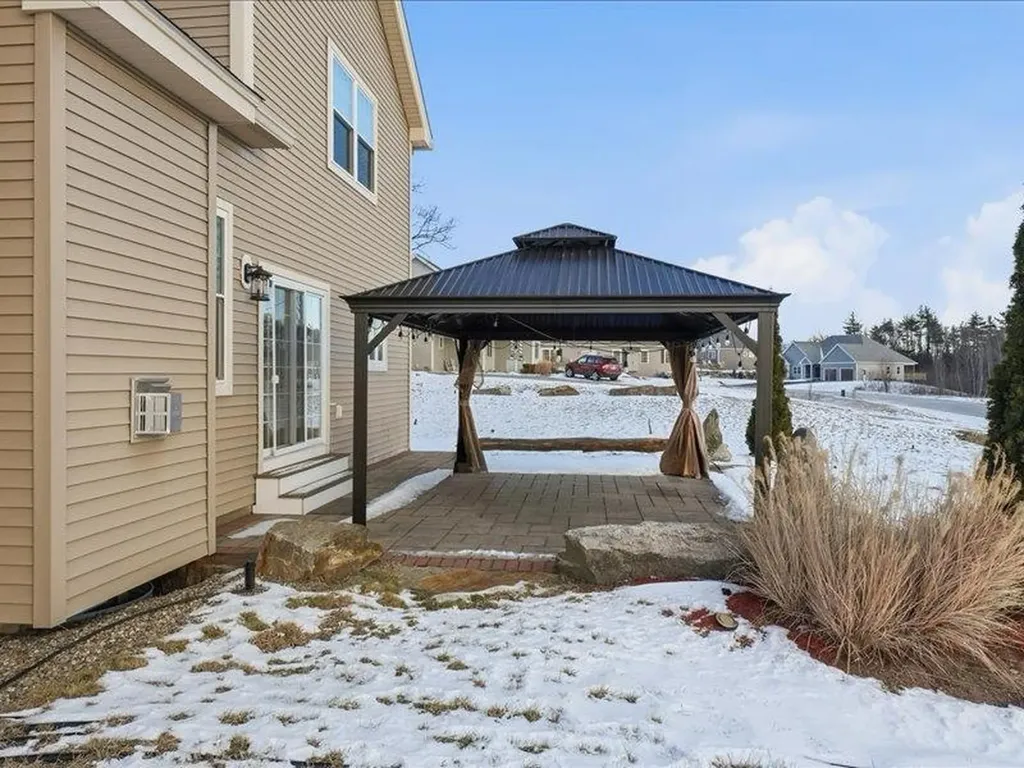 02 Aspen Drive Pelham NH 03076
