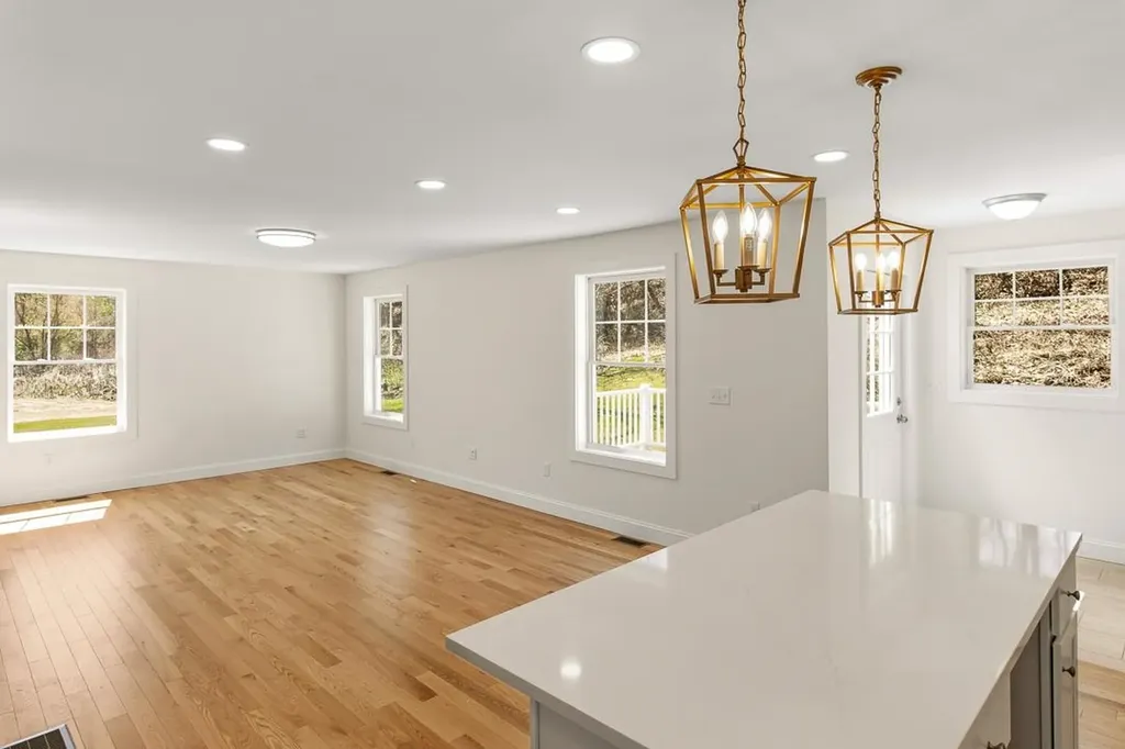 28 Pebble Court Barrington NH 03825