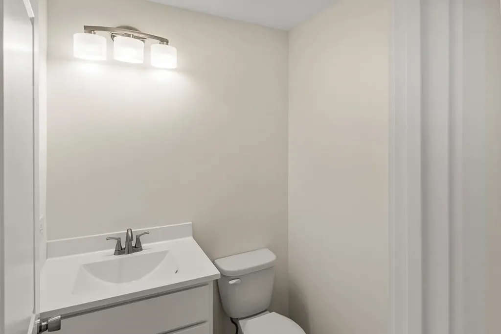 28 Pebble Court Barrington NH 03825