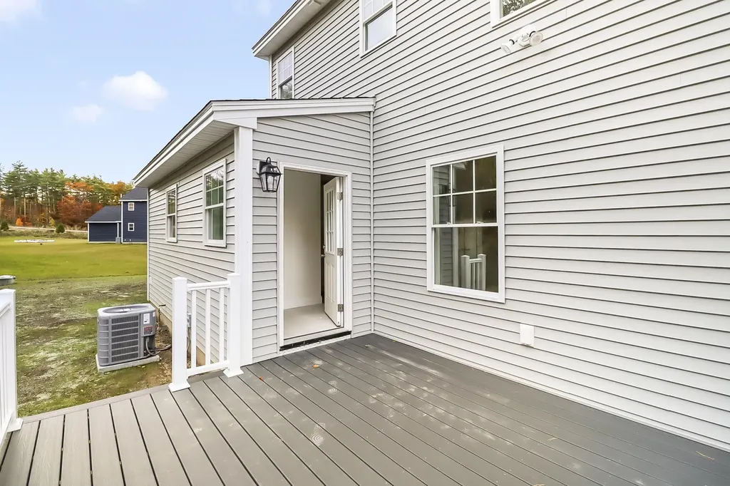 28 Pebble Court Barrington NH 03825