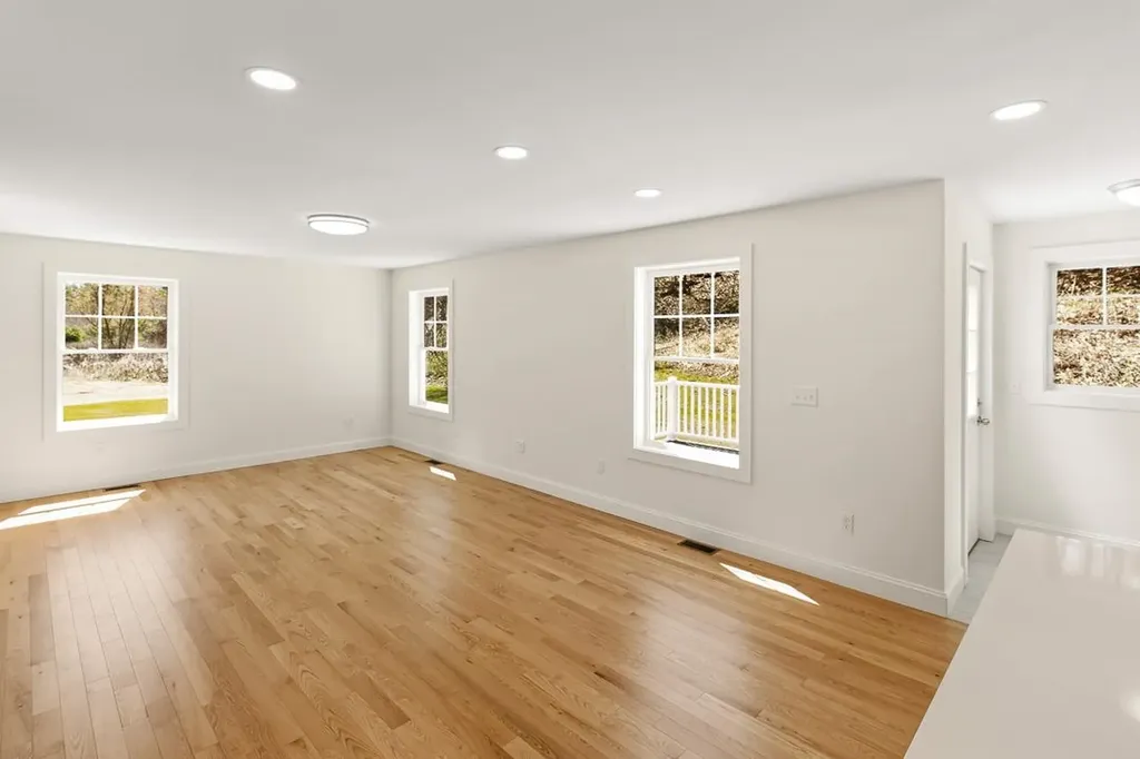 28 Pebble Court Barrington NH 03825