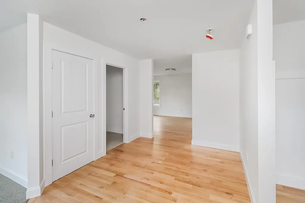 28 Pebble Court Barrington NH 03825